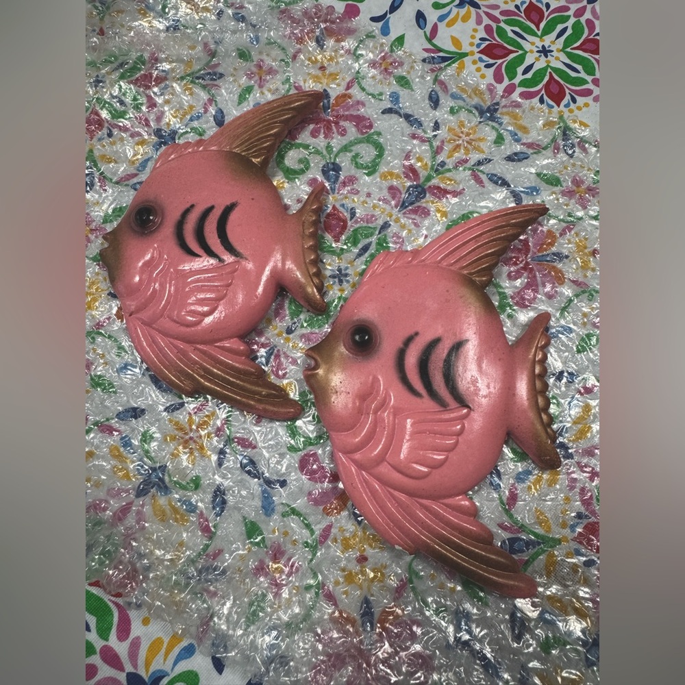 Vintage Chalkware Set Angel Fish Retro Wall Art Pink